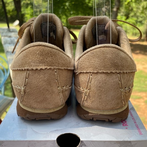 Skechers Relaxed Fit Suede Shoes - Picture 3 of 11